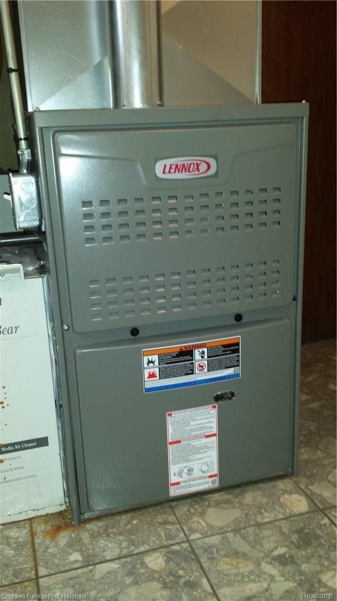 971 Downhill Lane Rochester, MI 48307 - Photo 7 of 33 New Lennox furnace installed 2/2/2016