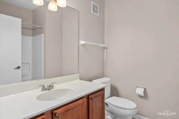 $2,700 | 8814 Concord Lane, Unit H, Justice, IL 60458