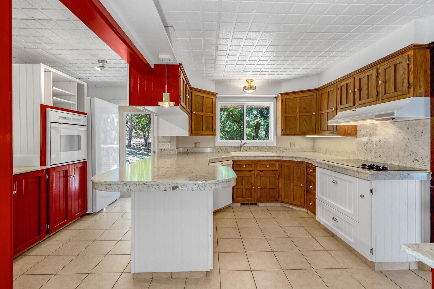 4620 Dark Hollow Road Medford, OR 97501 - Photo 13 of 38 4620 dark hollow Kitchen 1