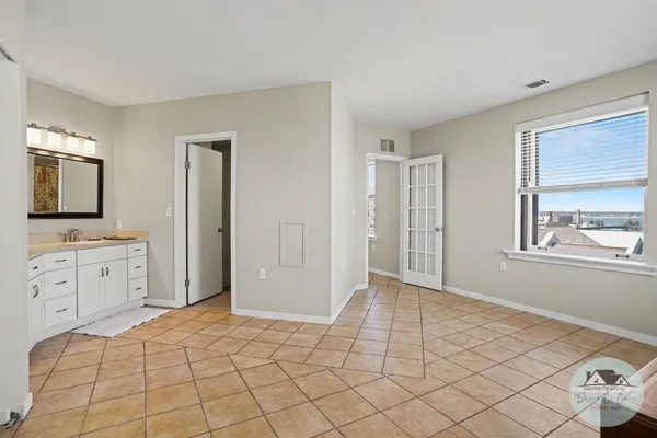 $244,900 | 297 West Clay Avenue, Unit 411, Muskegon, MI 49440