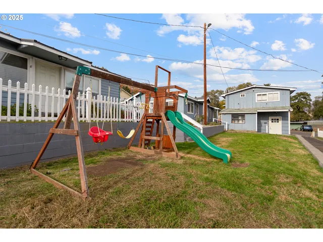 $3,000,000 | 1106 Emerson Drive, The Dalles, OR 97058