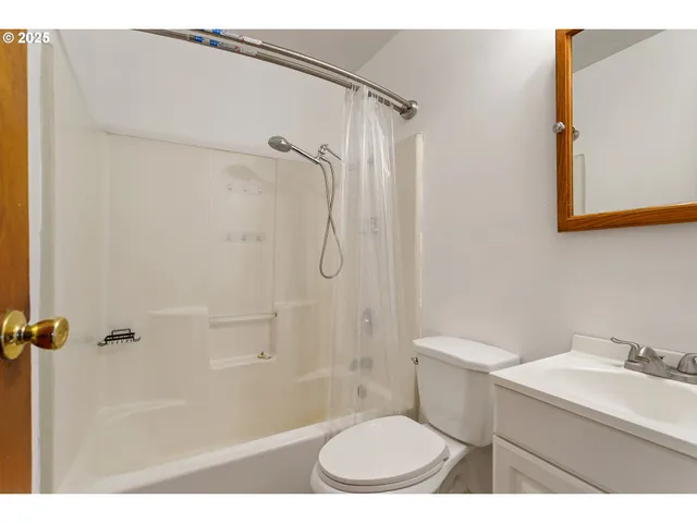 $3,000,000 | 1106 Emerson Drive, The Dalles, OR 97058