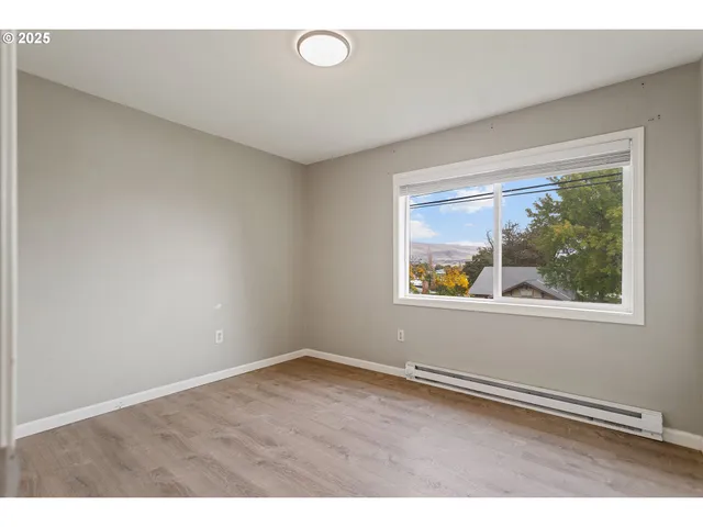 $3,000,000 | 1106 Emerson Drive, The Dalles, OR 97058