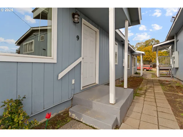 $3,000,000 | 1106 Emerson Drive, The Dalles, OR 97058