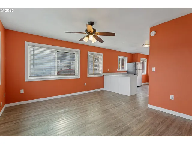 $3,000,000 | 1106 Emerson Drive, The Dalles, OR 97058