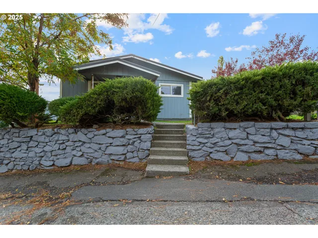 $3,000,000 | 1106 Emerson Drive, The Dalles, OR 97058