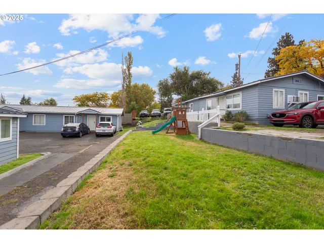 $3,000,000 | 1106 Emerson Drive, The Dalles, OR 97058