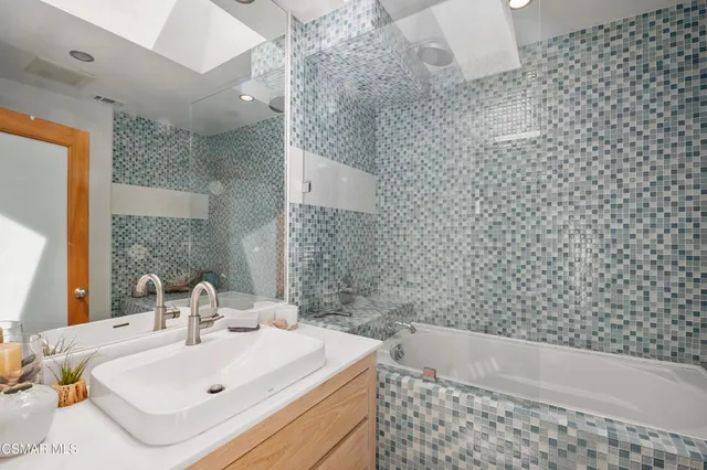 $6,250 | 2285 El Jardin Avenue, Ventura, CA 93001