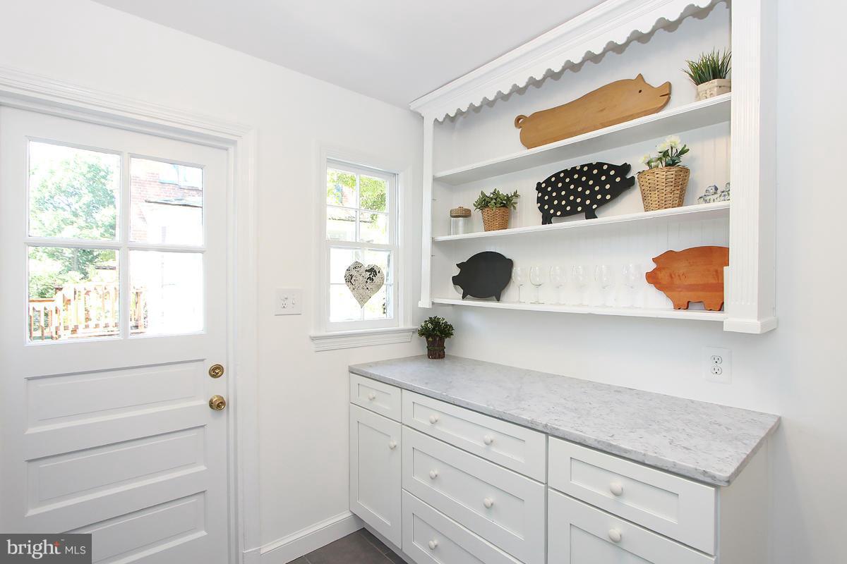 4610 Edgefield Road Bethesda, MD 20814 - Photo 13 of 27 Kitchen