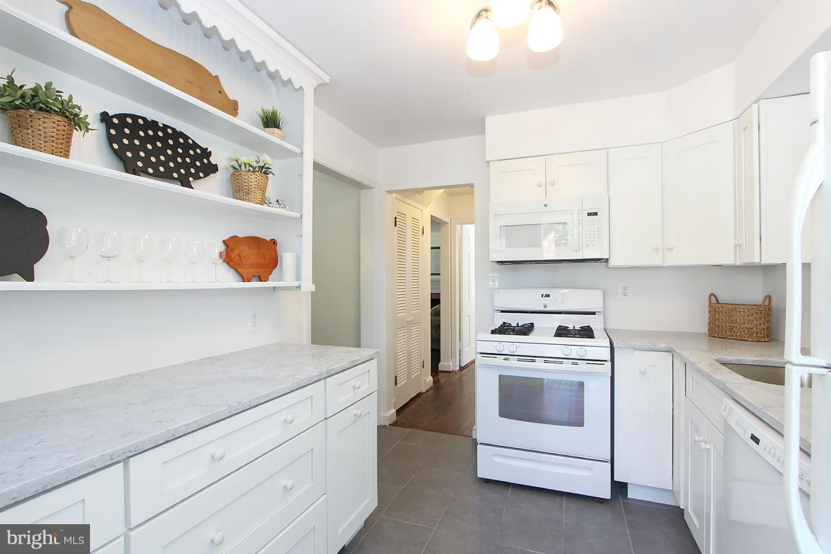 4610 Edgefield Road Bethesda, MD 20814 - Photo 14 of 27 Kitchen