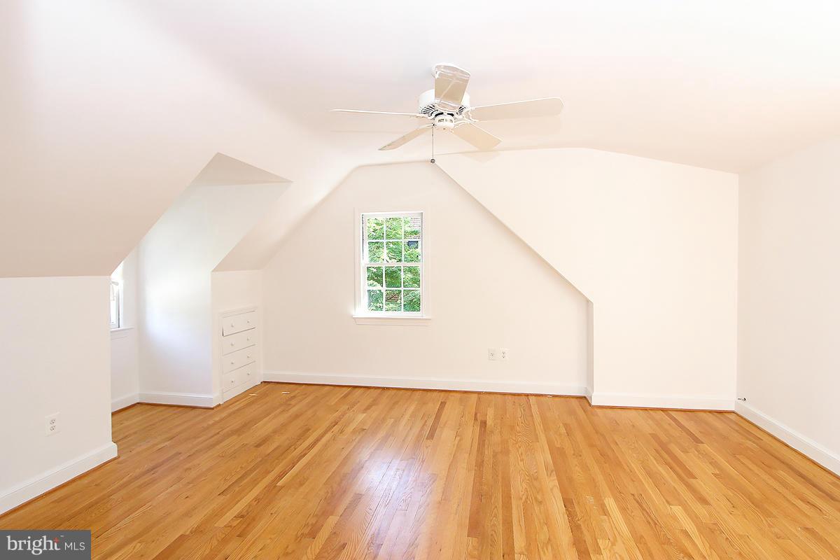 4610 Edgefield Road Bethesda, MD 20814 - Photo 17 of 27 Bedroom