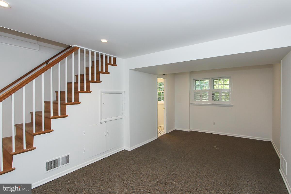 4610 Edgefield Road Bethesda, MD 20814 - Photo 23 of 27 Family Room