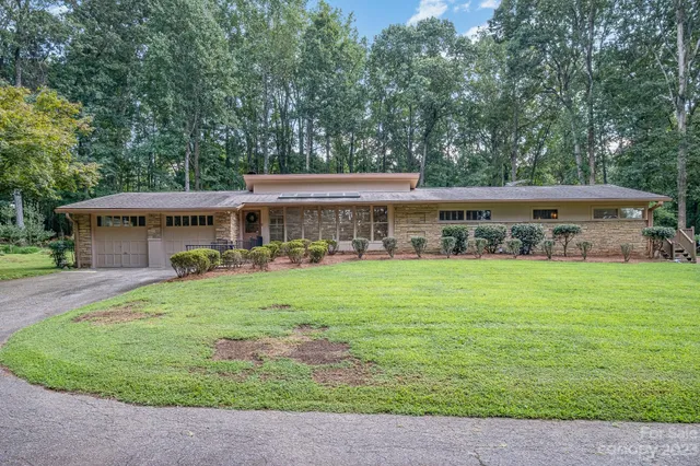 $1,750,000 | 2756 Peachtree Road, Statesville, NC 28625