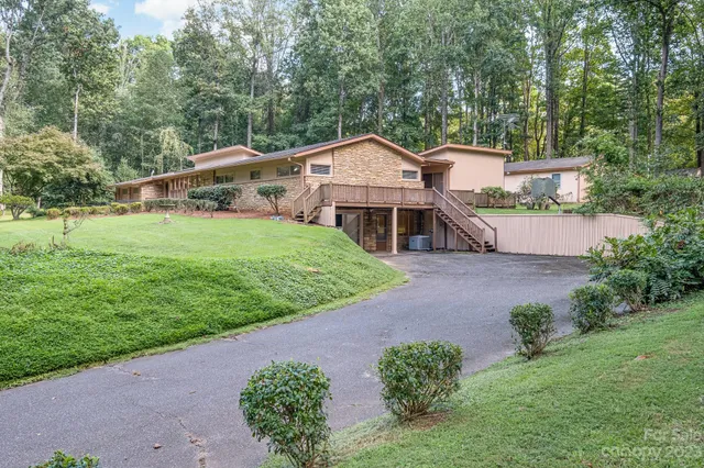 $1,750,000 | 2756 Peachtree Road, Statesville, NC 28625