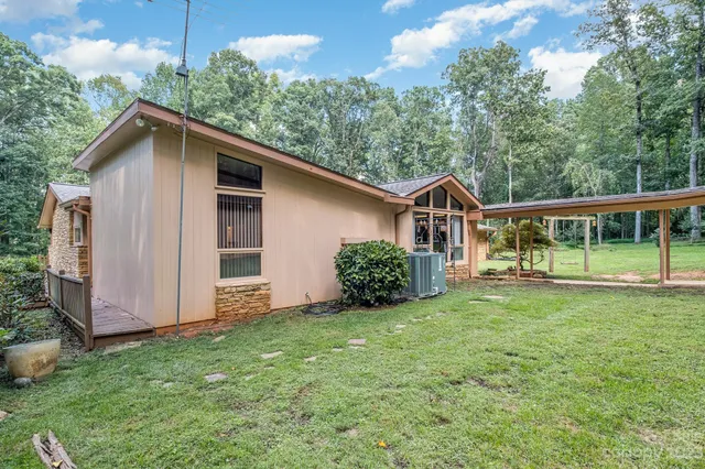 $1,750,000 | 2756 Peachtree Road, Statesville, NC 28625