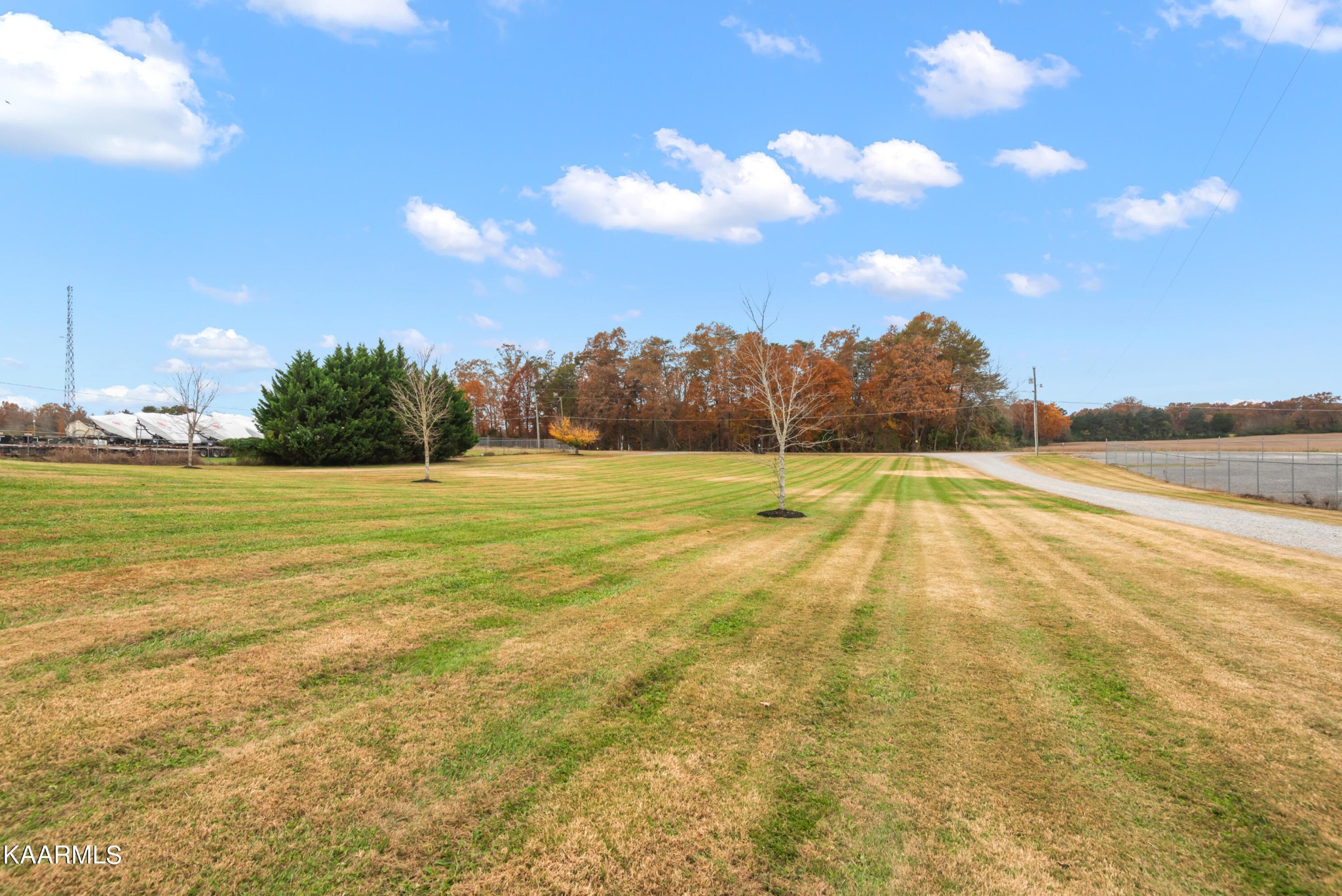 253 Pressley Road Vonore, TN 37885 - Photo 3 of 36 Gallery Image 3