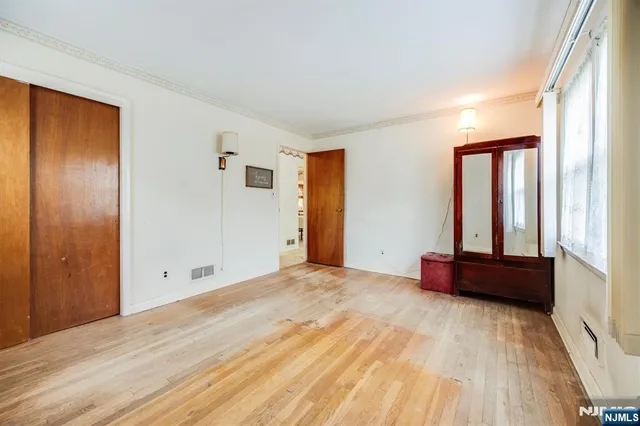 $499,000 | 40-18 Kramer Place, Fair Lawn, NJ 07410