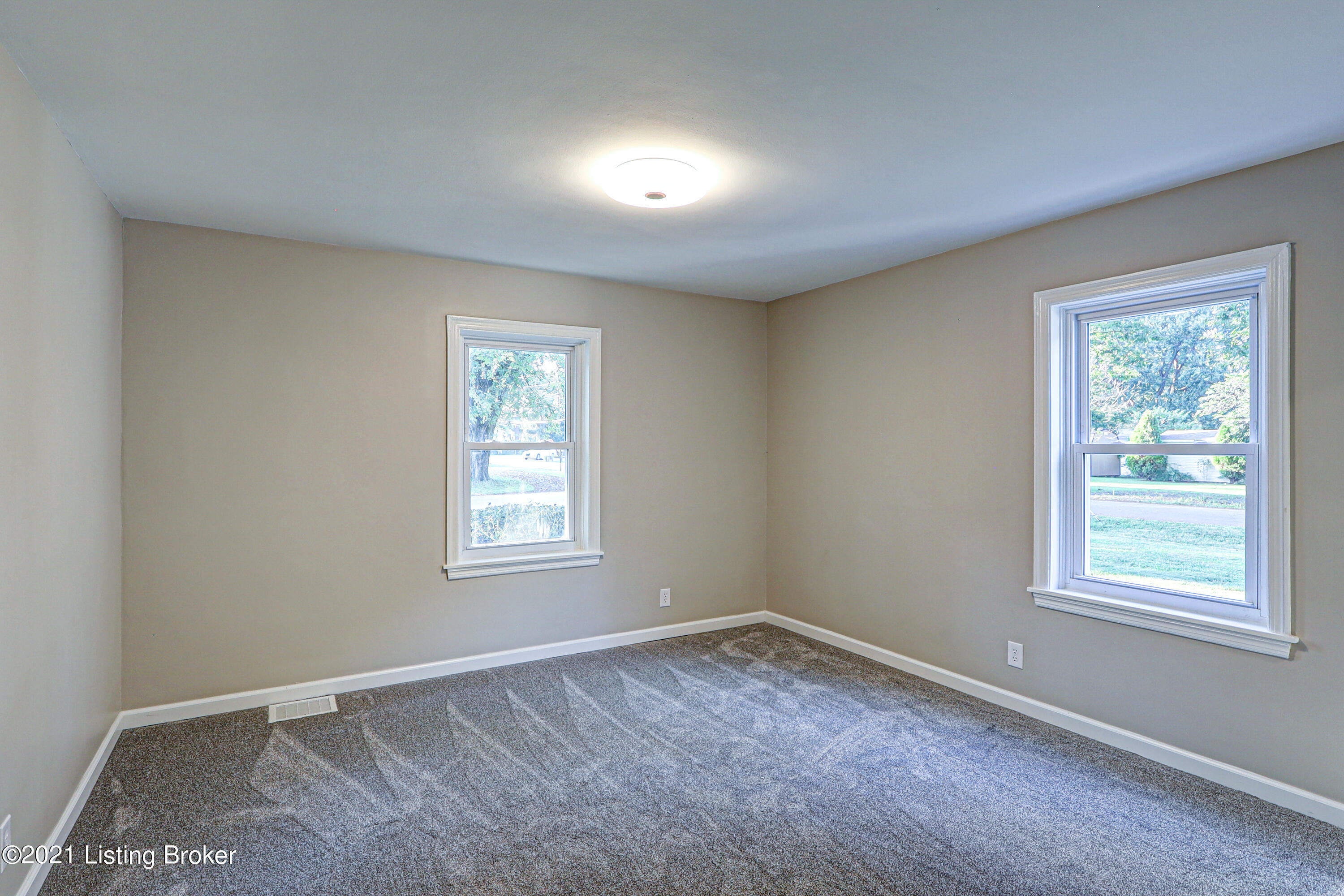 4601 Dohn Road Louisville, KY 40216 - Photo 23 of 41 4601 dohn road (20 of 48)