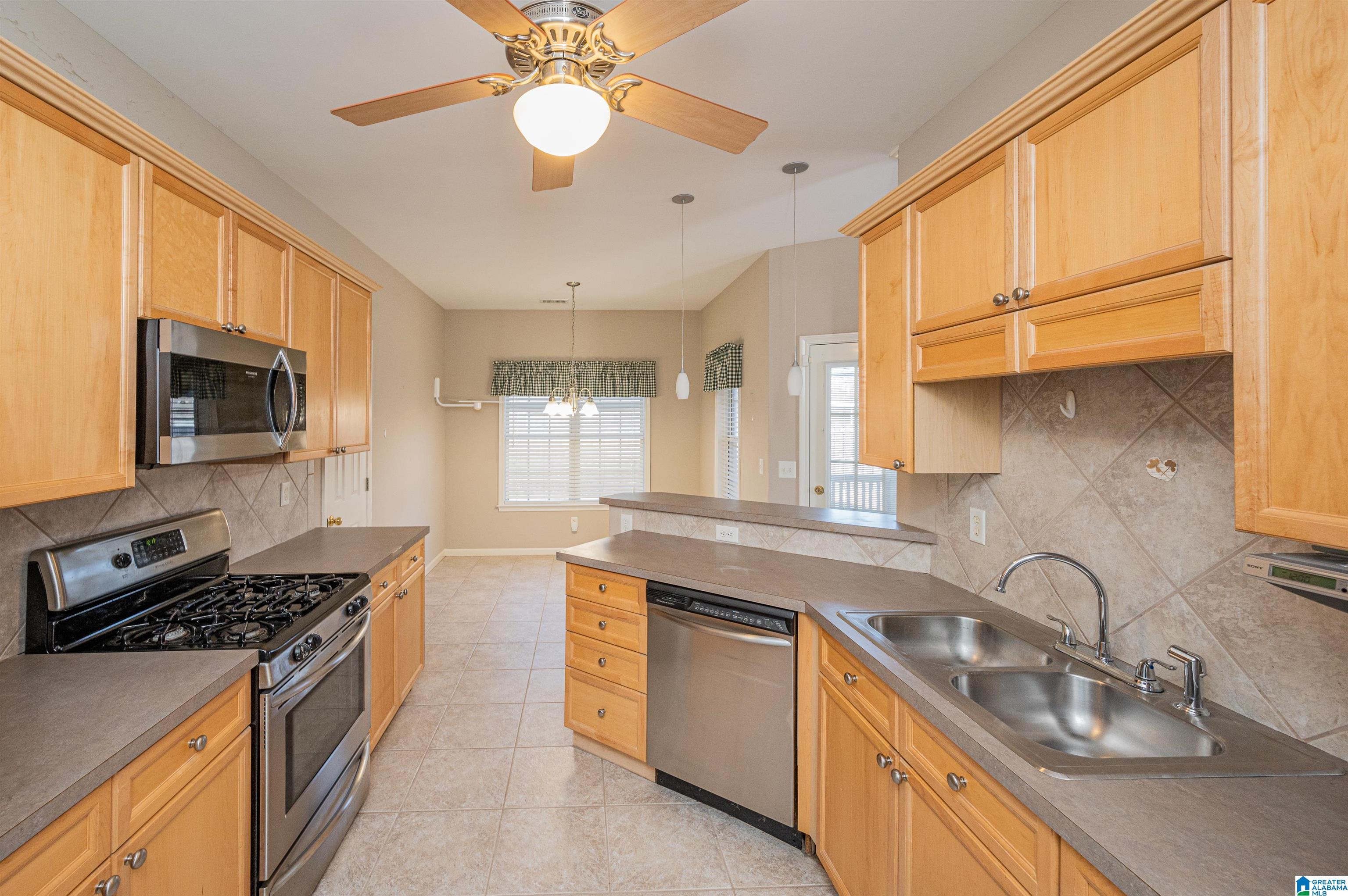 124 Churchill Drive Alabaster, AL 35114 - Photo 17 of 43