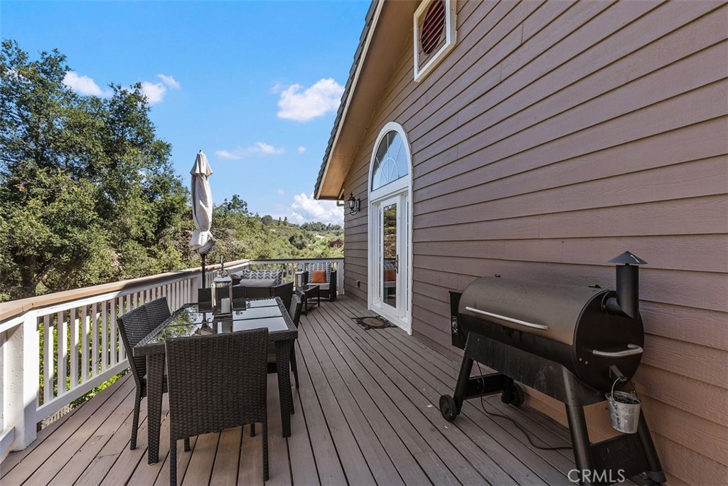 35455 El Niguel Road Lake Elsinore, CA 92530 - Photo 43 of 58 a view of a chairs on the roof deck