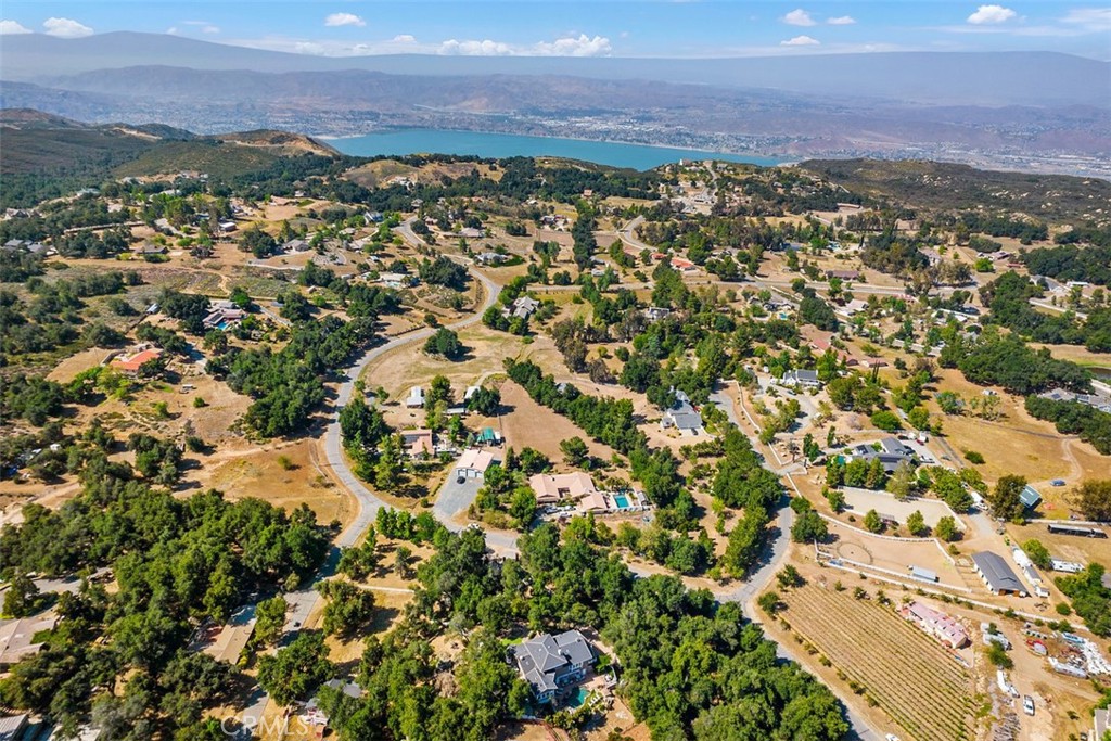 35455 El Niguel Road Lake Elsinore, CA 92530 - Photo 56 of 58 an aerial view of residential houses with outdoor space