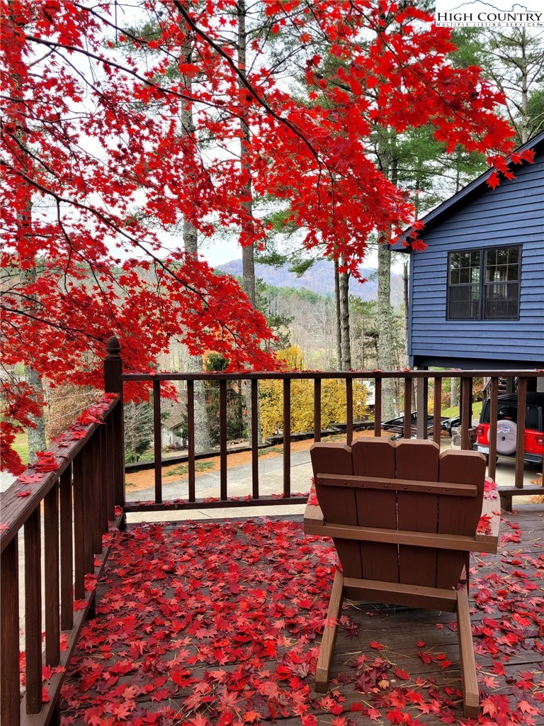 281 Old Hartley Road Banner Elk, NC 28604 - Photo 45 of 50 a balcony view with a seating space