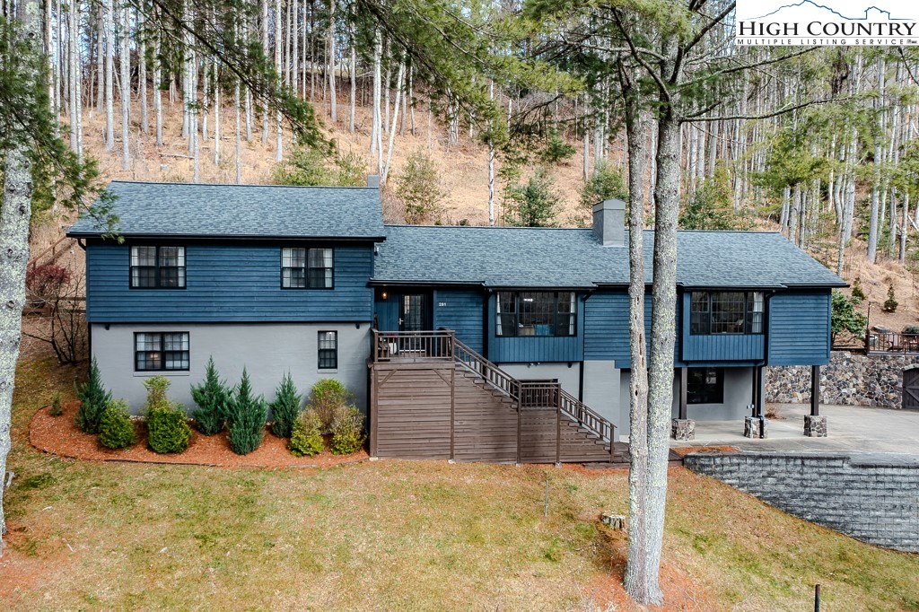 281 Old Hartley Road Banner Elk, NC 28604 - Photo 50 of 50 front view of a house with a yard