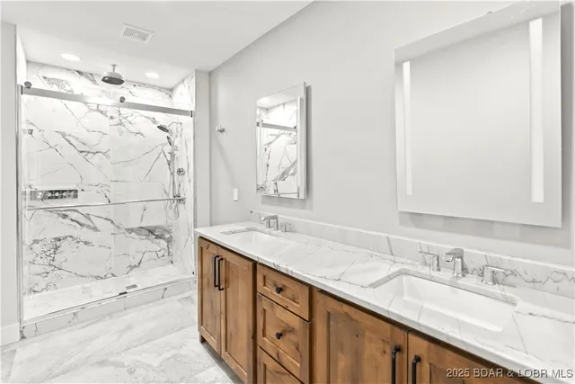 $1,999,000 | 179 Waterford Terrace, Sunrise Beach, MO 65079