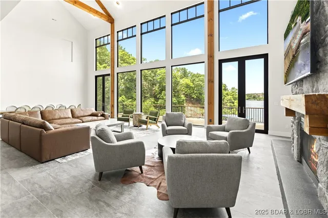 $1,999,000 | 179 Waterford Terrace, Sunrise Beach, MO 65079