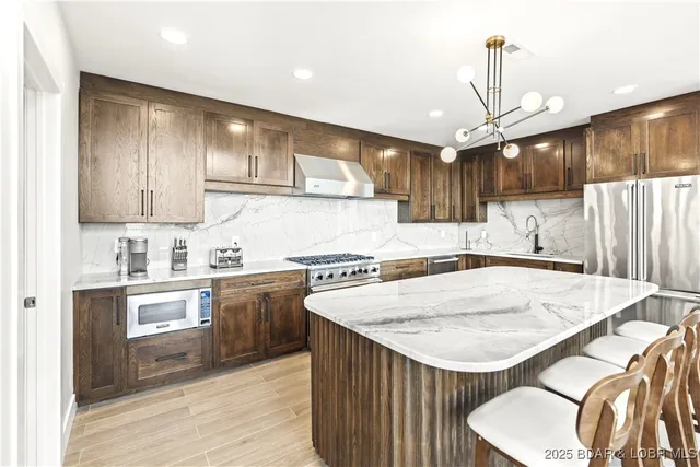 $1,999,000 | 179 Waterford Terrace, Sunrise Beach, MO 65079