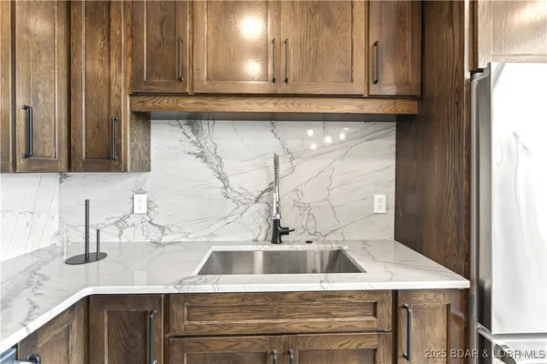 $1,899,000 | 179 Waterford Terrace, Sunrise Beach, MO 65079