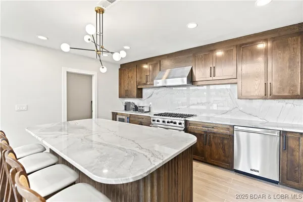 $1,899,000 | 179 Waterford Terrace, Sunrise Beach, MO 65079