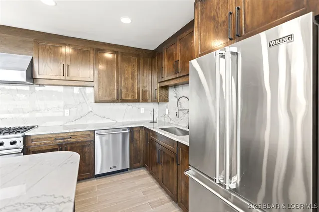 $1,999,000 | 179 Waterford Terrace, Sunrise Beach, MO 65079