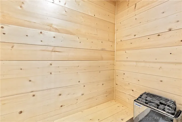 $1,999,000 | 179 Waterford Terrace, Sunrise Beach, MO 65079