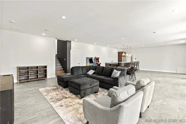 $1,999,000 | 179 Waterford Terrace, Sunrise Beach, MO 65079