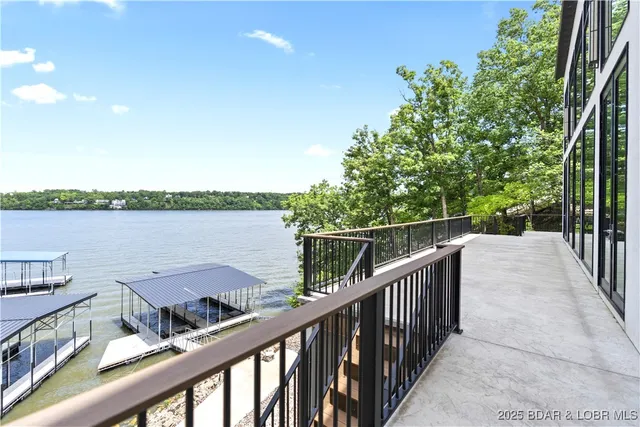 $1,999,000 | 179 Waterford Terrace, Sunrise Beach, MO 65079