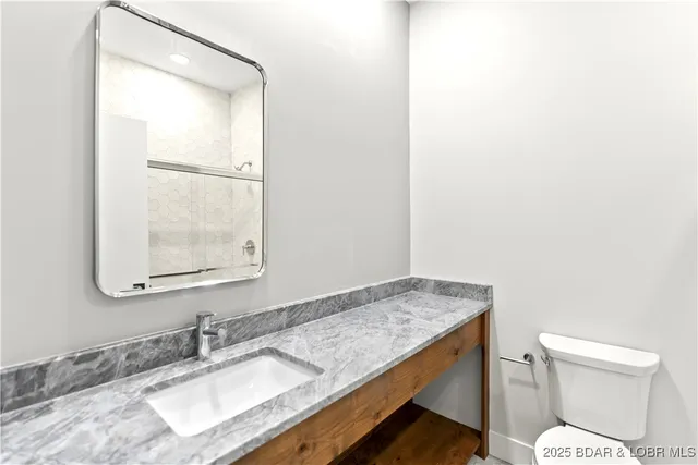 $1,999,000 | 179 Waterford Terrace, Sunrise Beach, MO 65079