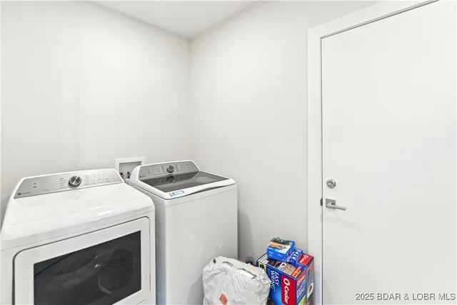 $1,999,000 | 179 Waterford Terrace, Sunrise Beach, MO 65079