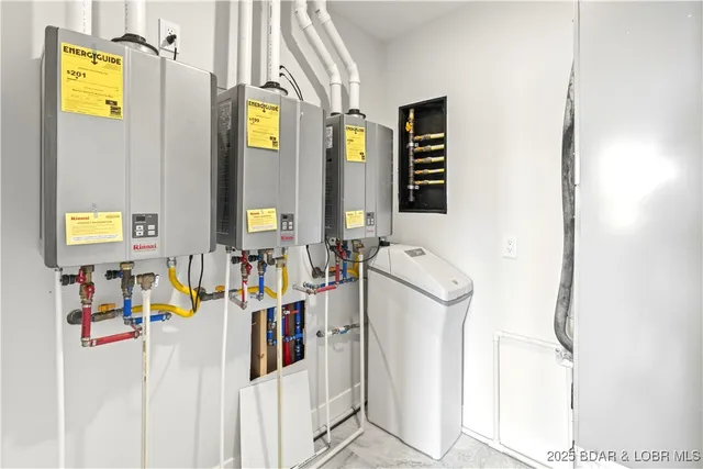 $1,999,000 | 179 Waterford Terrace, Sunrise Beach, MO 65079