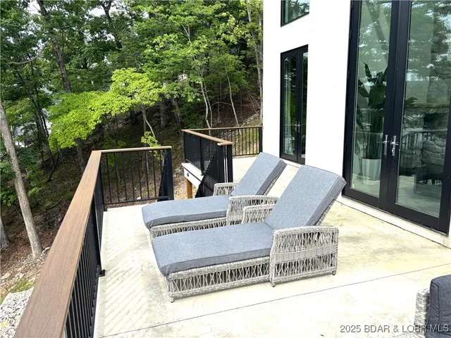 $1,999,000 | 179 Waterford Terrace, Sunrise Beach, MO 65079