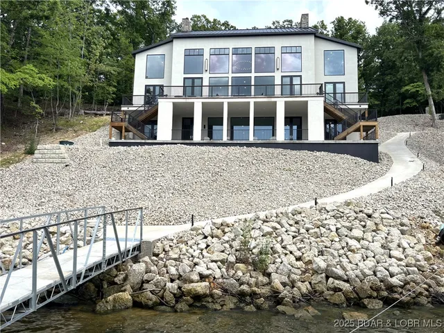 $1,999,000 | 179 Waterford Terrace, Sunrise Beach, MO 65079