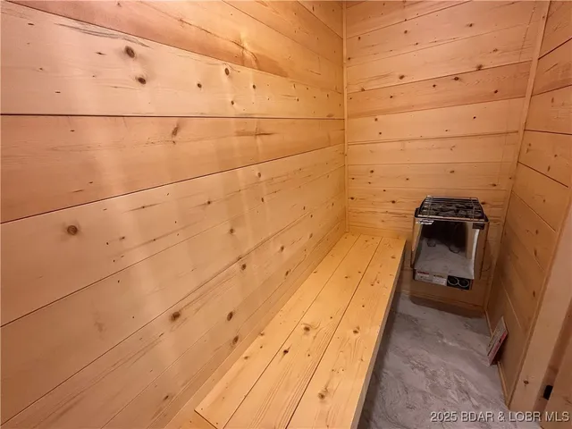 $1,999,000 | 179 Waterford Terrace, Sunrise Beach, MO 65079