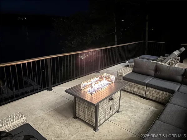 $1,899,000 | 179 Waterford Terrace, Sunrise Beach, MO 65079
