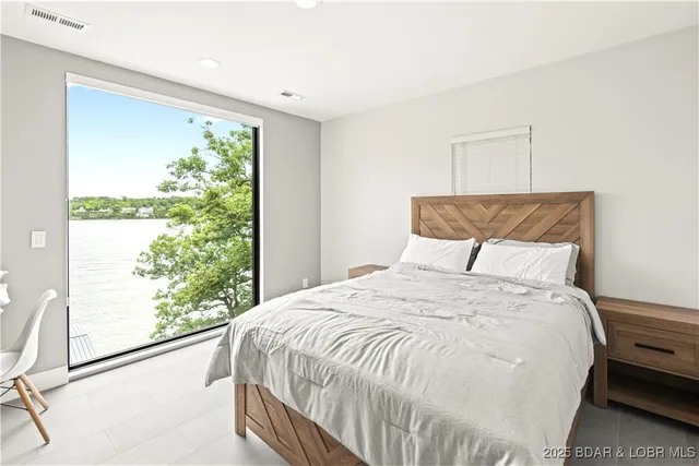 $1,999,000 | 179 Waterford Terrace, Sunrise Beach, MO 65079