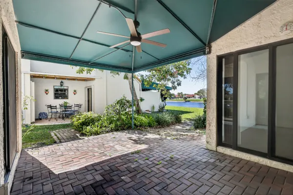 $745,000 | 6656 Las Flores Drive, Boca Raton, FL 33433