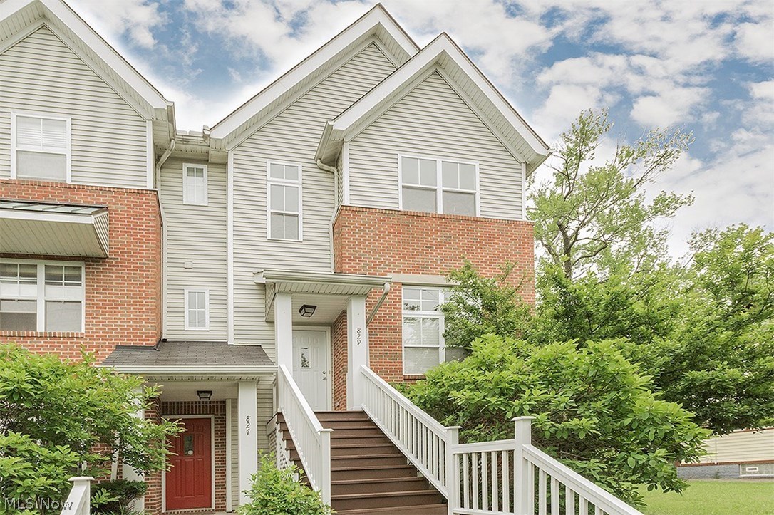 829 Nela View Road Cleveland Heights, OH 44112 - Photo 1 of 22