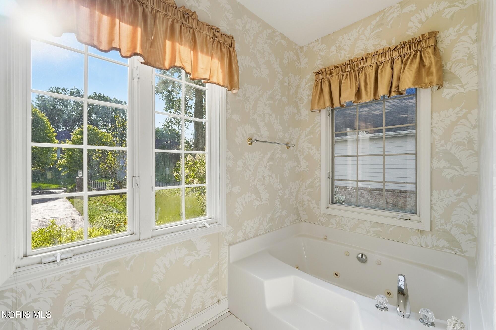 3168 Stone Wall Road Maumee, OH 43537 - Photo 16 of 41 Gallery Image 16