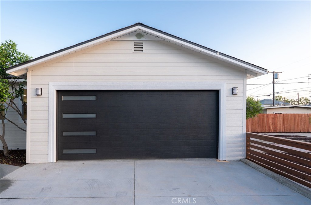700 West 10th Street Azusa, CA 91702 - Photo 26 of 43 a view of a house with a door