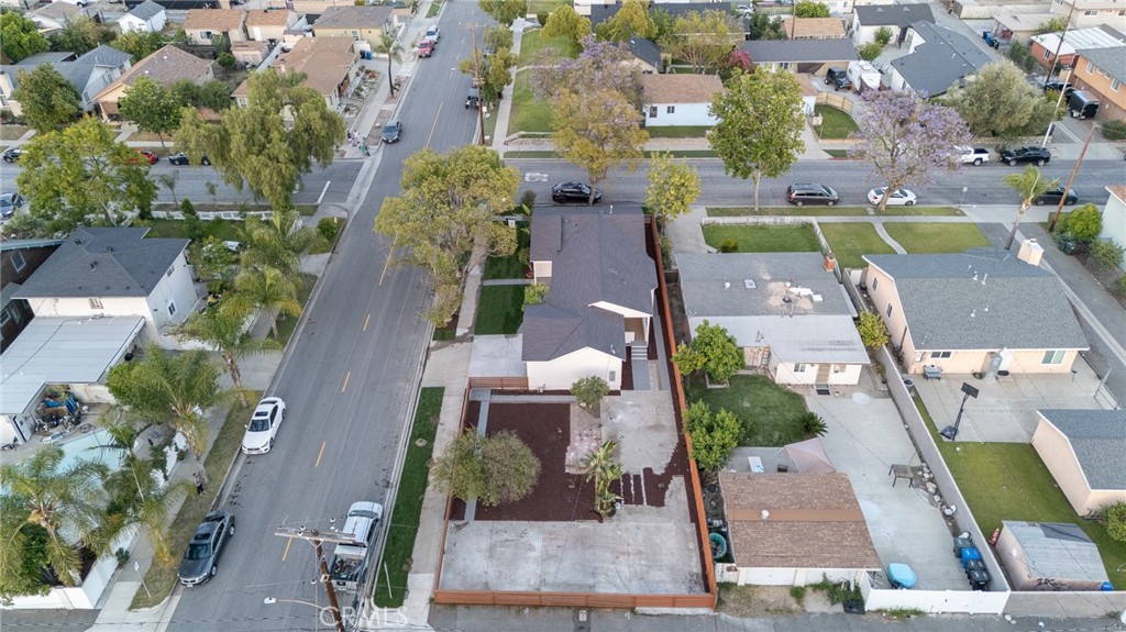 700 West 10th Street Azusa, CA 91702 - Photo 30 of 43 an aerial view of residential houses with outdoor space