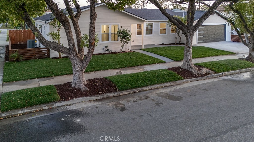 700 West 10th Street Azusa, CA 91702 - Photo 35 of 43 a front view of house with yard and green space